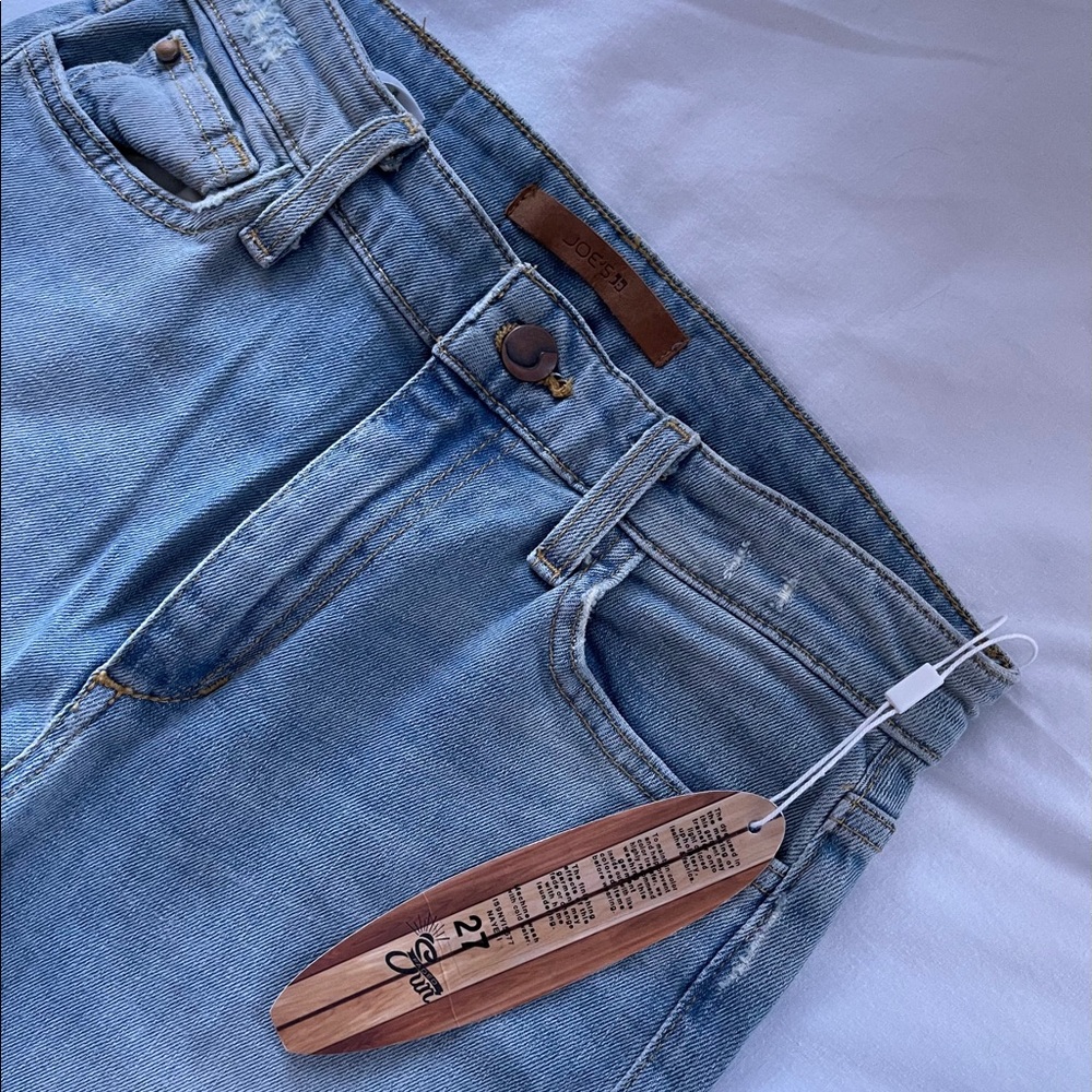 NWT Light Wash Joe’s Jeans Flare Sz. 27